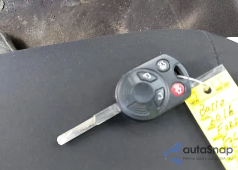 2016 Ford Focus Se z USA, uszkodzony, nr VIN 1FADP3F25GL340802